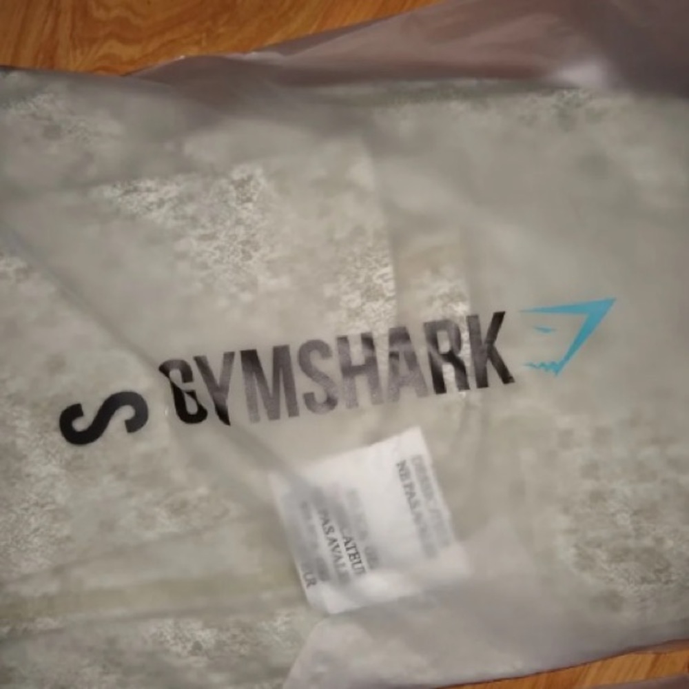 Size small gym shark leggings